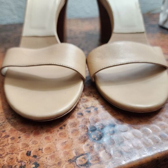 Chloe Sz. 9.5 Stacked-Heel Ankle-Wrap Sandal in Teak/Apricot Quite Luxury - Picture 11 of 17